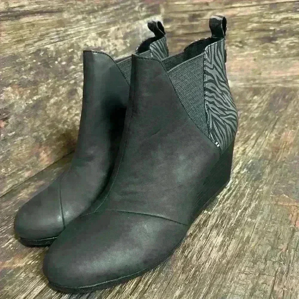 Toms Women’s Black Boots Shoes Size 11